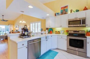 Micro-ondas, fogão, cooktop, lava-louças