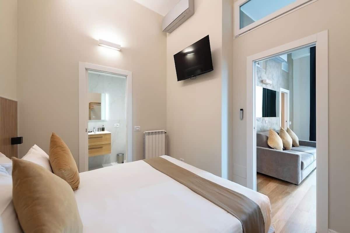 Deluxe Apartment, 2 Bedrooms, 2 Bathrooms (Galleria del Corso 4) | 2 slaapkamers, lakens van Egyptisch katoen, luxe beddengoed