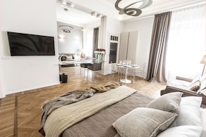 Premier Apartment, 1 Bedroom, Tower (Galleria del Corso 4) | Egyptian cotton sheets, premium bedding, down duvets, in-room safe - Heart Milan Apartments - Duomo District (Milan)