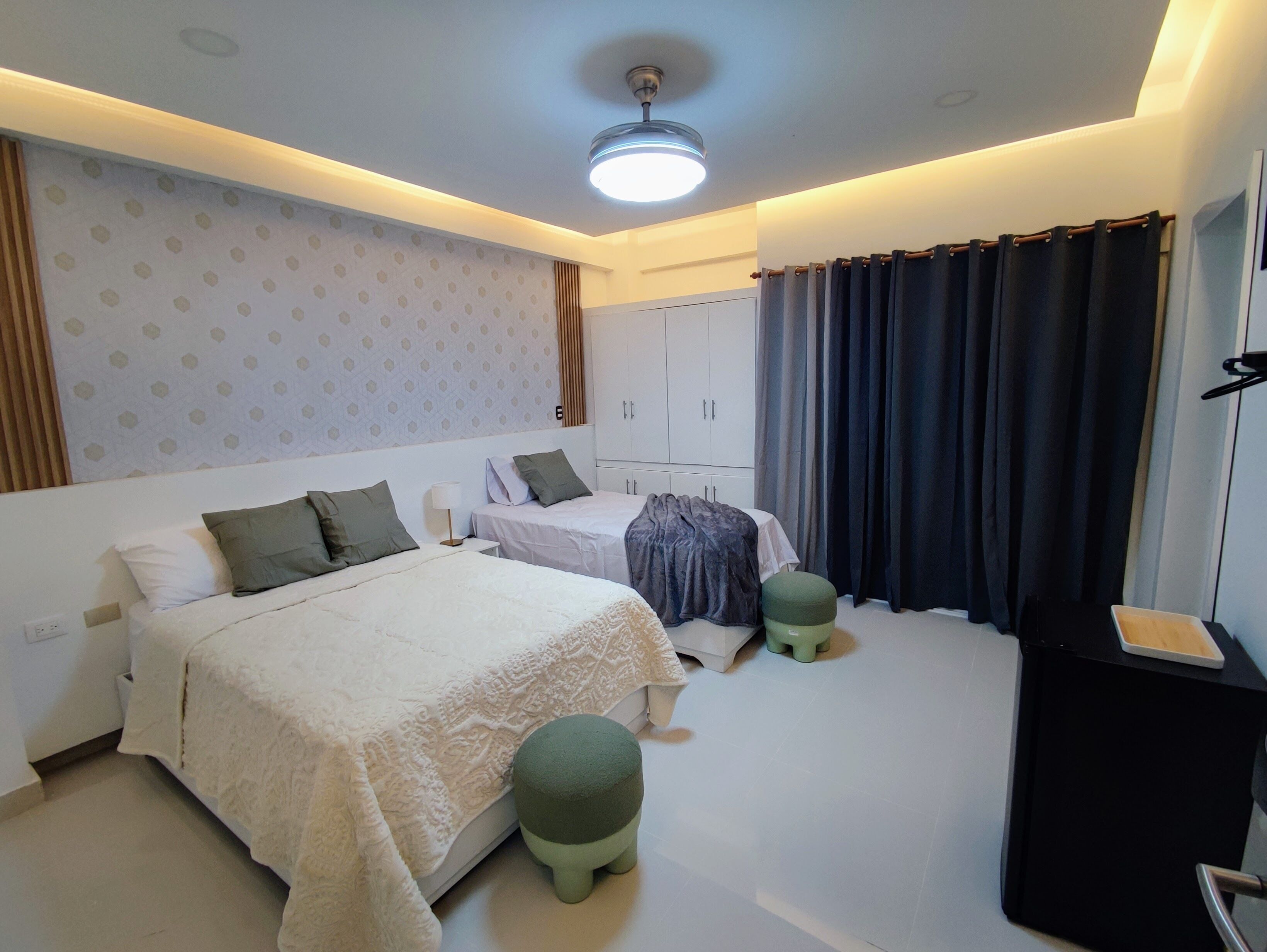 Premium bedding, down comforters, individually decorated, free WiFi
