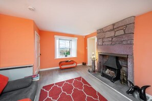 Interior - Escape to the Country with Blindwelleyes Cottage (Alyth)