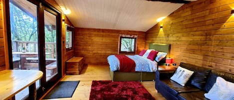 1 bedroom, individually decorated, individually furnished