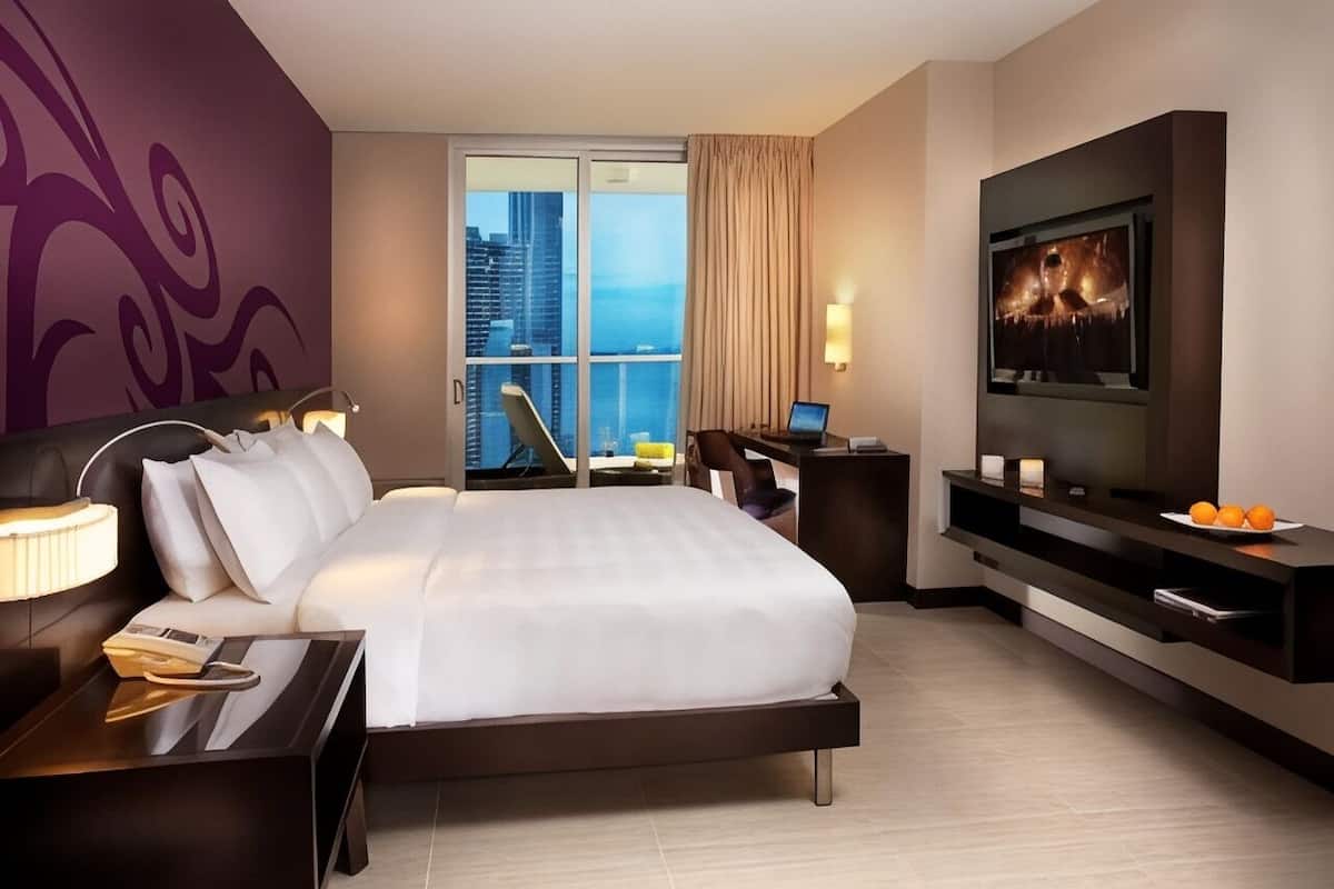Premium bedding, down comforters, minibar (free items), in-room safe