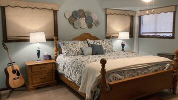 2 bedrooms, desk, free WiFi, bed sheets