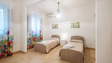 4 camere, Wi-Fi, lenzuola