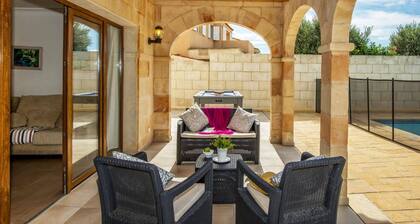 Villa Candela by Villa Plus
