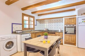 Microwave, dishwasher, coffee/tea maker