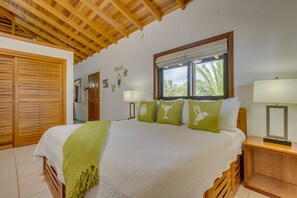 3 slaapkamers, een strijkplank/strijkijzer, reisbedje, gratis wifi