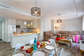 Dining - Villa Carabeo by Villa Plus (Nerja)