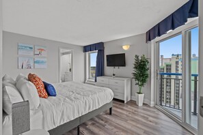 1 bedroom, desk, iron/ironing board, WiFi