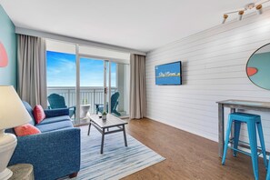 Flat-screen TV - Ocean Breeze by StayMareni - King Suite (Myrtle Beach)