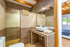 Hair dryer, towels