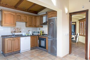 Mikrobølgeovn, oppvaskmaskin og kaffetrakter/tekoker