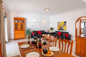 Dining - Villa Indigo by Villa Plus (Tías)