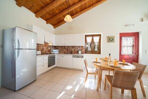 Microwave, dishwasher, coffee/tea maker
