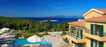 Villa Emelisse by Villa Plus