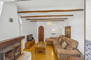 TV - Villa Casa Marco by Villa Plus (Praia do Carvoeiro)