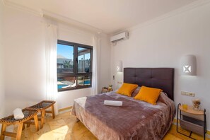 3 chambres, fer et planche à repasser, accès au Wi-Fi (inclus)