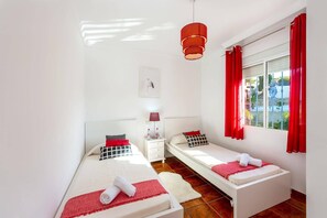 4 habitaciones, tabla de planchar con plancha y wifi gratis 