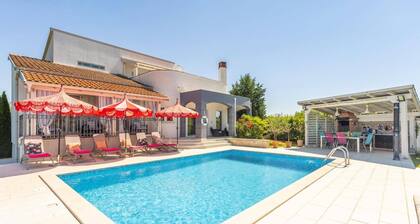 Villa Bella by Villa Plus