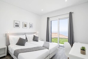 4 bedrooms, WiFi, bed sheets
