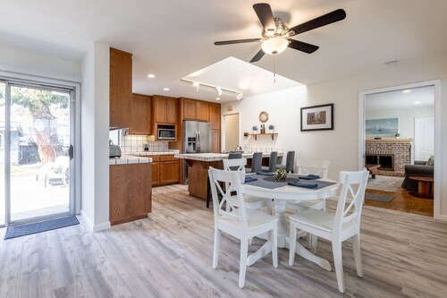 Quaint & Charming 4BR Tranquil Palo Alto Retreat