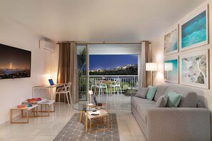 Smart TV, books - Orient Bay Dream Studio, Sea View (Collectivité de Saint-Martin)