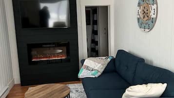 TV, fireplace, offices