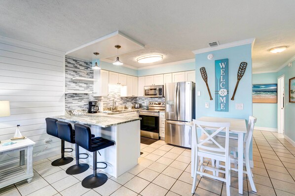 Fridge, microwave, stovetop, dishwasher