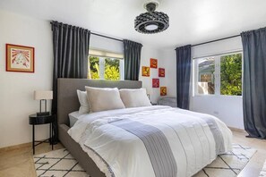 3 quartos, escrivaninha, ferros/tábuas de passar roupa, Wi-Fi