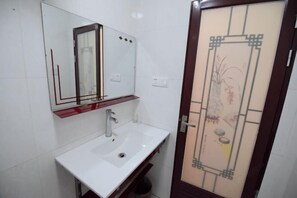 Bathroom - Jiakelong Hotel (Wuyuan)