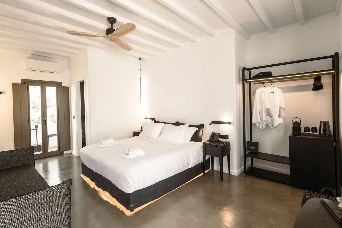 Lit avec matelas en mousse à mémoire