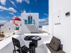 Apartment with View and Balcony | Vista desde la habitación