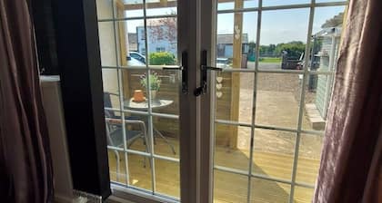 Hadrians Wall Studio Self contained 2 single/SKing