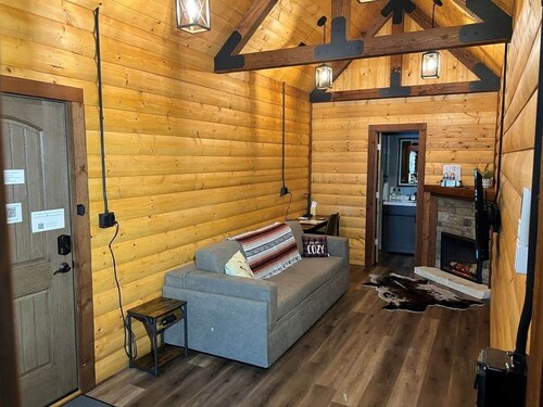 Cozy Loft Cabin