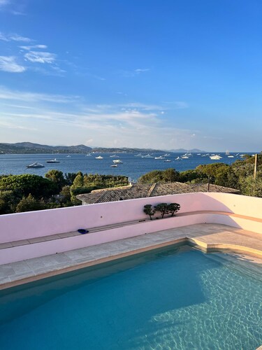Villa Paloma -Stunning Views and Pool -St Tropez