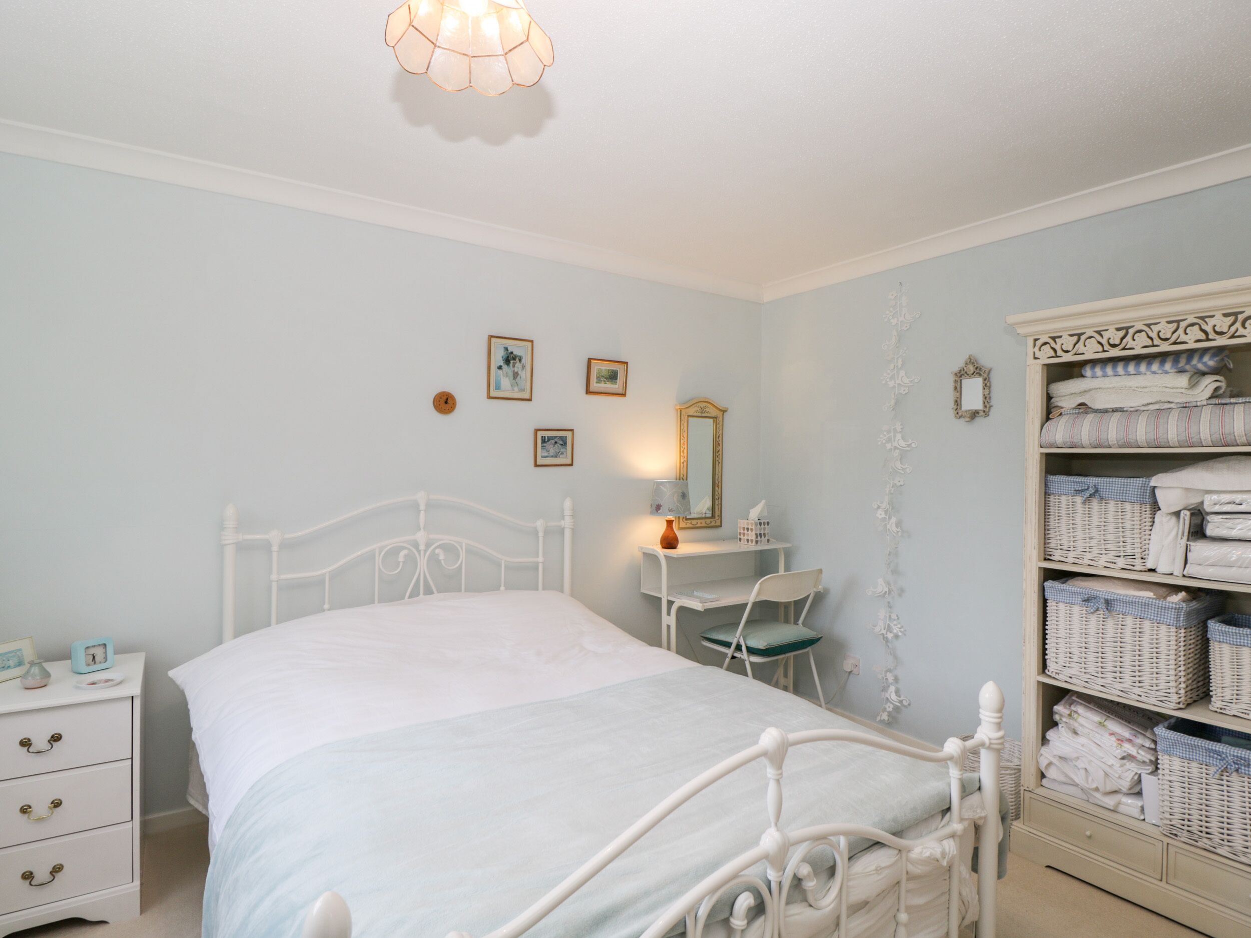 2 bedrooms, individually decorated, individually furnished, free WiFi