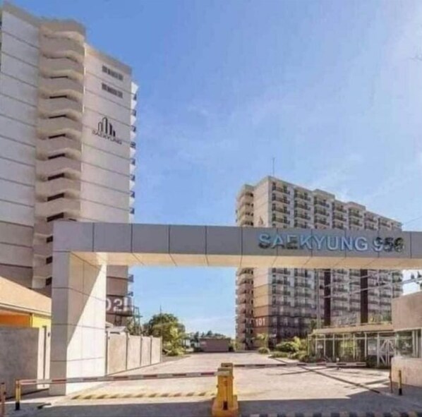 Exterior - Garden Wing View (Lapu-Lapu)