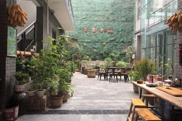 Ảnh chưa phân loại, 1 trong số 37 ảnh, nút