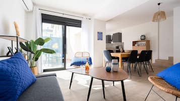 Family Villa | Living area | 80-cm Smart TV with cable channels, TV