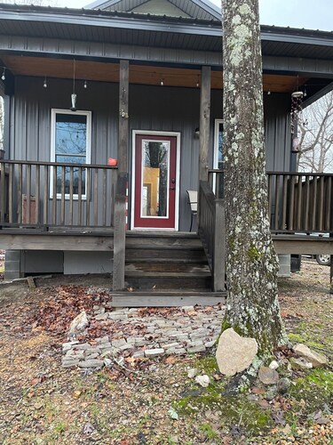 1-bedroom vacation home near Lake Catherine State Park