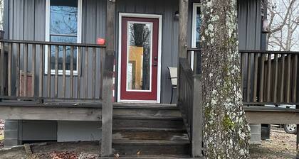 1-bedroom vacation home near Lake Catherine State Park