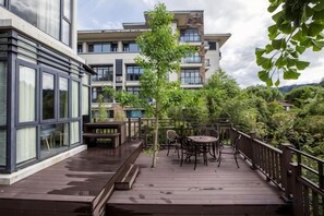 Unclassified image, 5 of 15, button - Wuyishan Qianyishanshe Villa (Wuyishan)