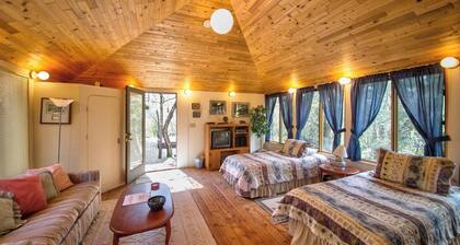 Yellowstone Pines: Private River Retreat at Pine Creek