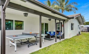 Terrace/patio - Heated Pool~Stellar stay in 7BD villa~Playground (Fort Lauderdale)