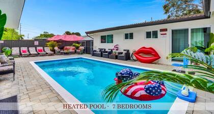 Heated Pool~Stellar stay in 7BD villa~Playground