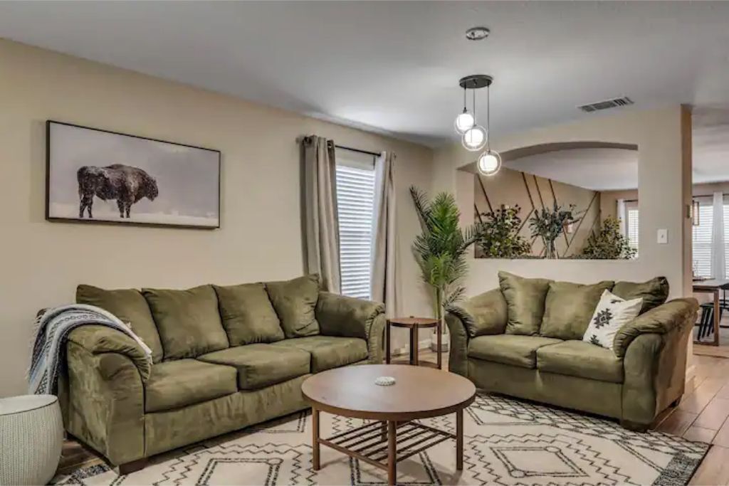 SeaWorld/Lackland/BMT/ with game room-Sleeps 11