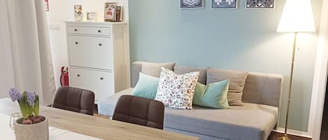 Apartment | Dining