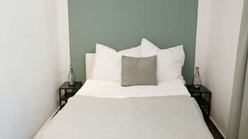 Apartment | 3 bedrooms, iron/ironing board, free WiFi, bed sheets