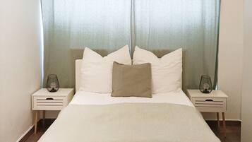 Apartment | 3 bedrooms, iron/ironing board, free WiFi, bed sheets